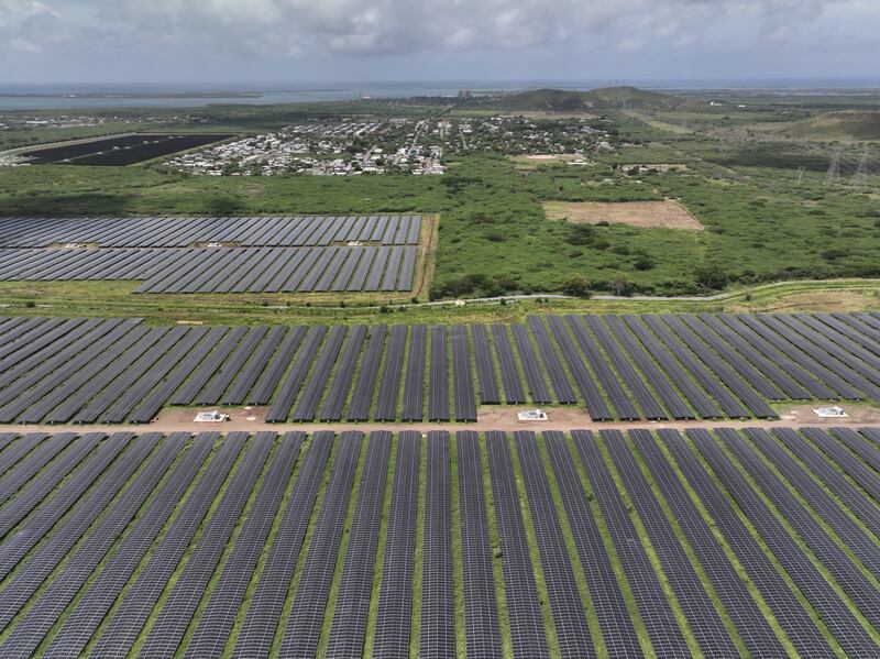 La instalación fotovoltaica de Clean Flexible Energy se desarrolla entre Guayama y Salinas.